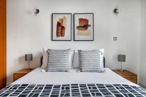 2 quartos, ferros/tábuas de passar roupa, Wi-Fi, roupa de cama