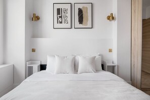 2 habitaciones, tabla de planchar con plancha, wifi y ropa de cama 