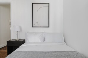 2 chambres, fer et planche à repasser, Wi-Fi, draps fournis
