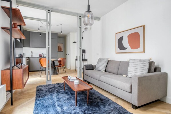 Fernseher, Stereoanlage