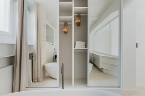 Hair dryer, towels