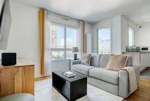 Télévision, chaîne hi-fi