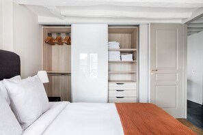 1 quarto, ferros/tábuas de passar roupa, Wi-Fi, roupa de cama