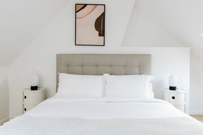 1 bedroom, iron/ironing board, WiFi, bed sheets - Blueground | Les Halles, close to Eiffel Tower (Paris)
