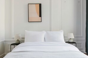 3 bedrooms, iron/ironing board, WiFi, bed sheets - Blueground | Passy, furnished & equipped (Paris)