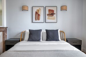 2 quartos, ferros/tábuas de passar roupa, Wi-Fi, roupa de cama