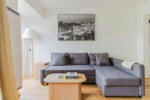 Fernseher, Stereoanlage