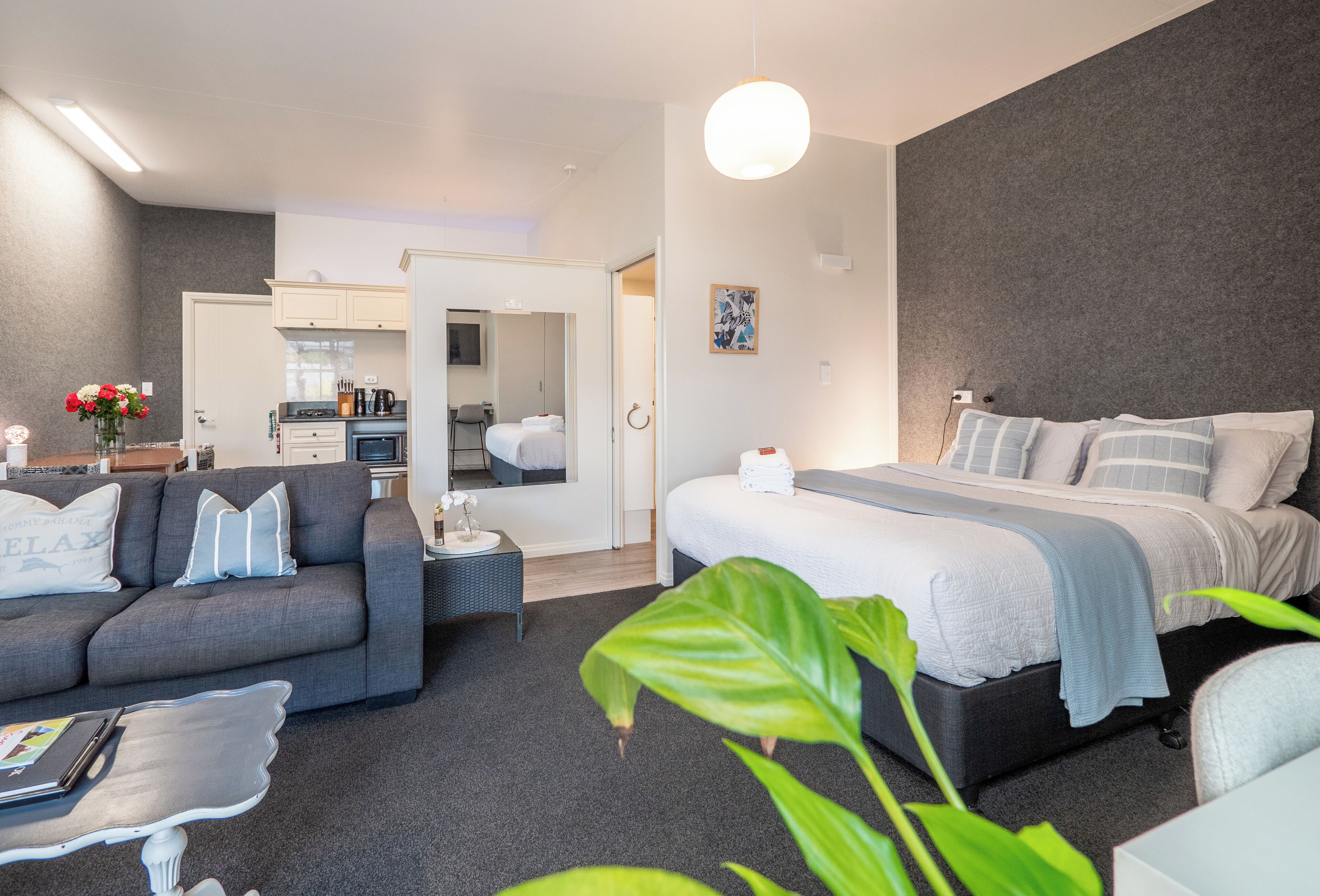 1 slaapkamer, een strijkplank/strijkijzer, wifi, beddengoed