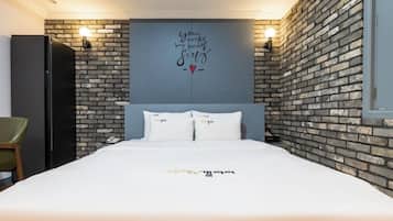 Superior Queen Room - Air Dresser + 1 PC + King Bed | Roupas de cama premium, cortinas blackout, quartos à prova de som