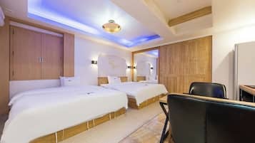 VIP Twin Gaming Room - 2 PCs + Air dresser + 2 King Beds | Ylelliset vuodevaatteet, pimennysverhot, äänieristys, ilmainen Wi-Fi