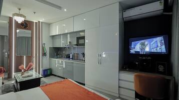 1 bedroom, iron/ironing board, WiFi