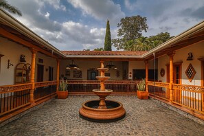 Terrace/patio - Charming 6-bedroom cabin with AC and WiFi in San Jerónimo (San Jerónimo)