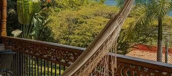 Charming 6-bedroom cabin with AC and WiFi in San Jerónimo