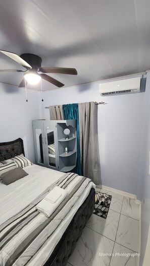 2 habitaciones, tabla de planchar con plancha, wifi y ropa de cama