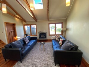 Televisie en een open haard