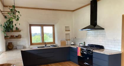 Bonnie View Farm Strawbale house with spectacular view