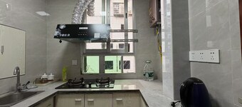 2-bedroom apartment in the heart of  Chang Sha city with WiFi, AC