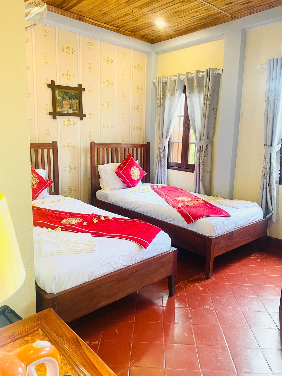 Literie de qualité supérieure, coffres-forts dans les chambres, bureau