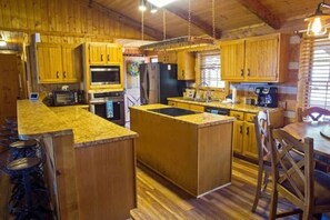 Frigorífic, microones, forn i placa de cuina 