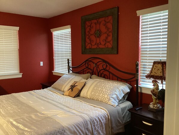 7 bedrooms, iron/ironing board, WiFi, bed sheets