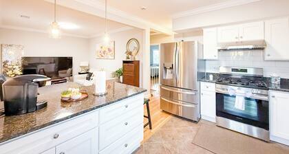 40-Newly renovated, stylish and beautiful apt/4br close to Highway