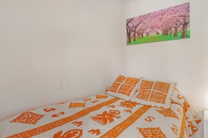 1 bedroom, iron/ironing board, free WiFi, bed sheets