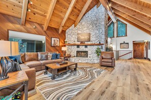 TV, fireplace, offices