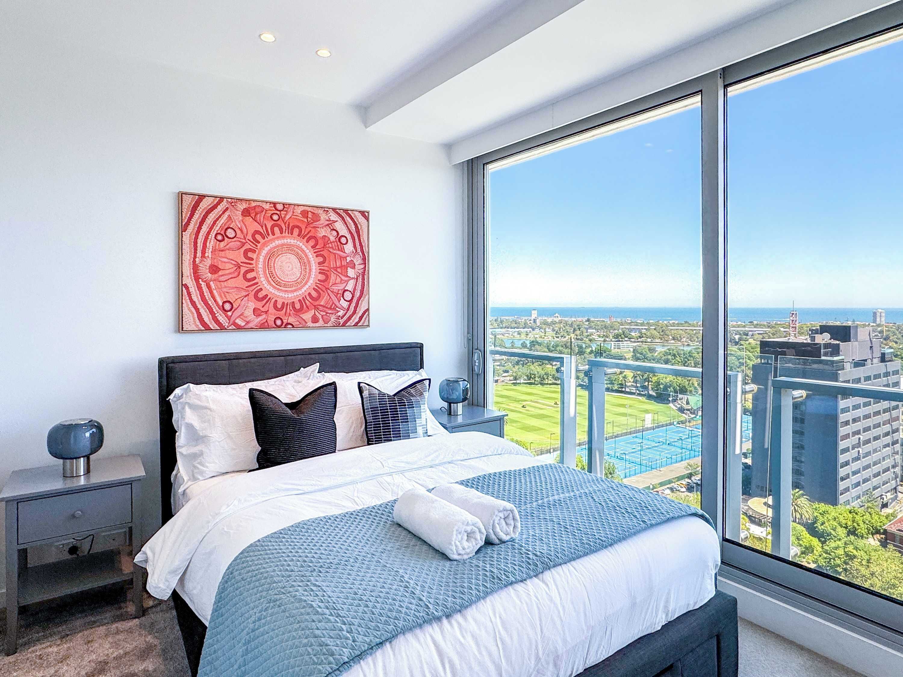 2 bedrooms, iron/ironing board, WiFi, bed sheets