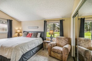 3 chambres, fer et planche à repasser, accès au Wi-Fi (inclus)