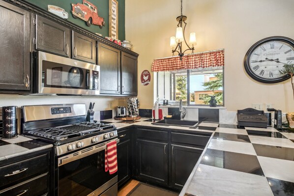 Fridge, microwave, dishwasher, coffee/tea maker