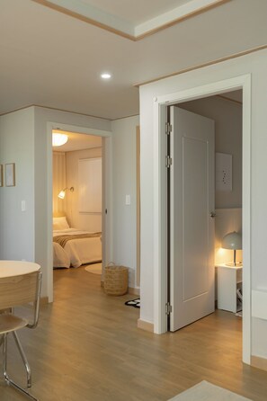 3 bedrooms, iron/ironing board, WiFi