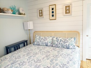 1 soverom, skrivebord, strykejern/-brett og wi-fi (inkludert)