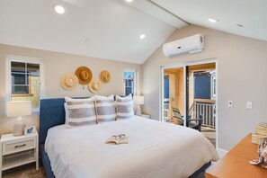 3 bedrooms, iron/ironing board, travel cot, WiFi - Lux Mission Beach Home Steps 2 Beach Bikes Parking (San Diego)