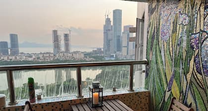 Southern 26th floor 3 Bed with gorgeous views of Window of the World Shenzhen