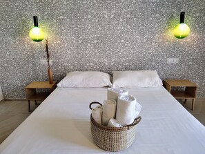 Classic Double Room | Desk, laptop workspace, free WiFi - La Casa di ViBi (Cagliari)