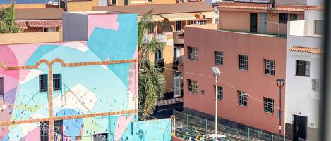 الإطلالة من المنشأة