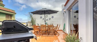 Cozy House w/ BBQ, Teide Views, Near Town
