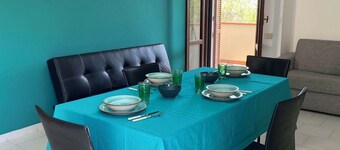 Emerald Apartment. A few steps from the sea