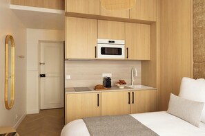 Desk, iron/ironing board, free WiFi, bed sheets