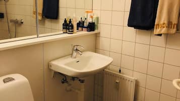 Bruser, håndklæder, Sæbe, Toiletpapir