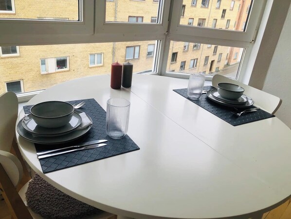 Dining - Cozy family apartment in the city center close to everything. (Randers)