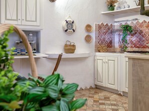 Frigorifero, pentole/stoviglie/utensili