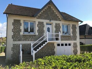 Exterior - Vacation villa 50 meters from the sea. (Blonville-sur-Mer)