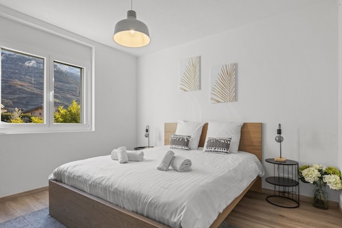 New apartment between plain and mountains