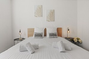 Iron/ironing board, free WiFi, bed sheets