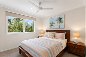 5 habitaciones, escritorio, tabla de planchar con plancha y wifi gratis 