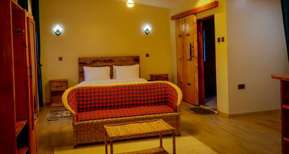 Sparrow Nest Cottage: Peaceful garden oasis hidden under the slopes of Mt Kenya.