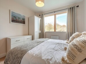 3 bedrooms, free WiFi, bed sheets