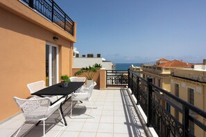 Deluxe-Suite, Meerblick | Terrasse/Patio