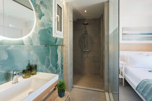 Bathroom - Anemos Deluxe Suites - Ostria (Heraklion)